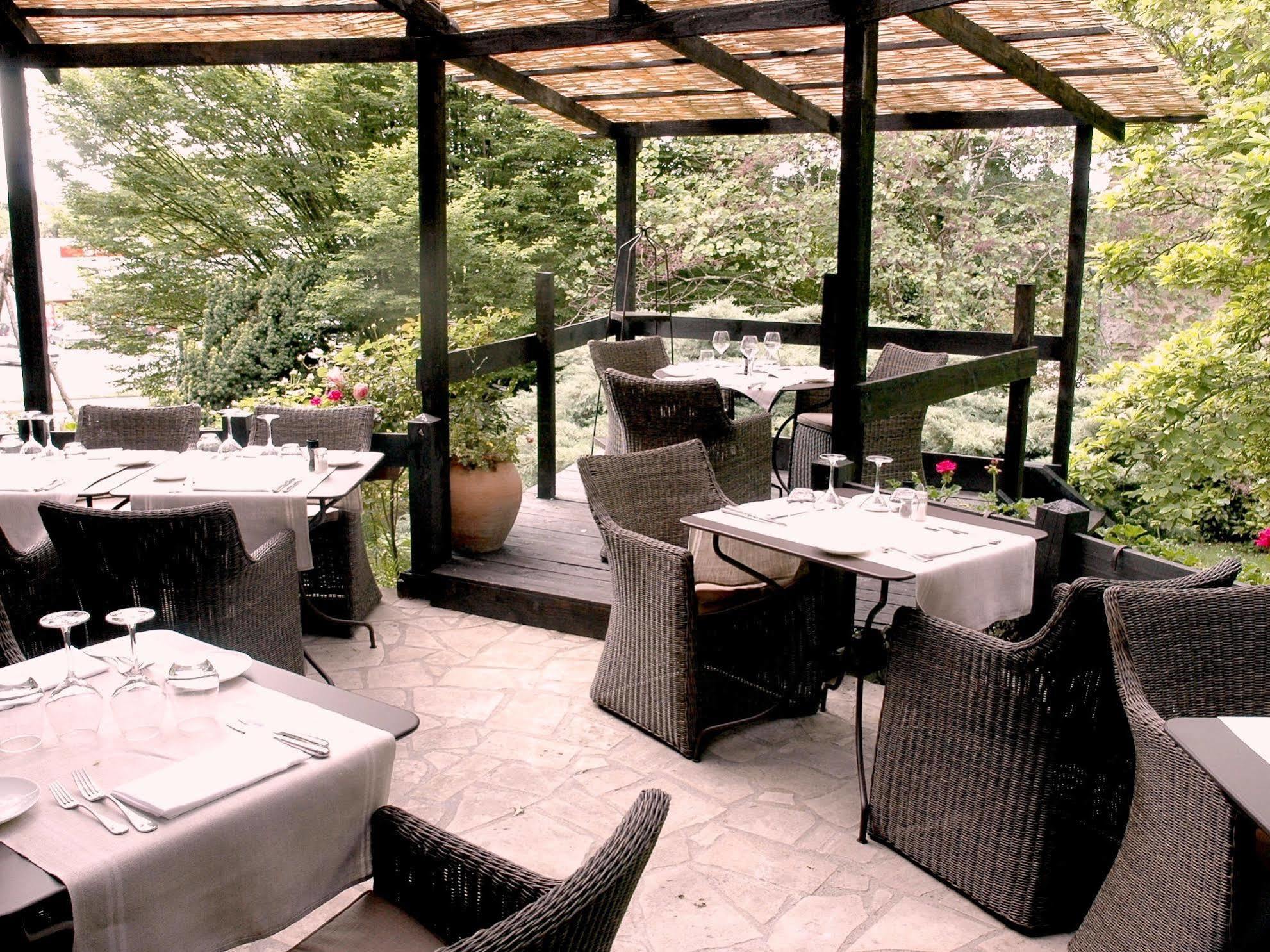 Logis Hotel - Restaurant Le Relais De Comodoliac Saint-Junien Exteriör bild